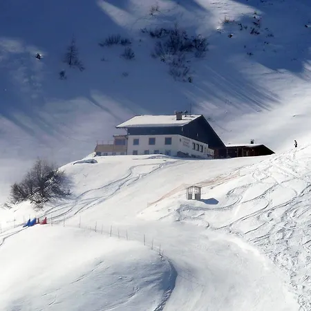 Hotel Edelweisshuette Ladurns *